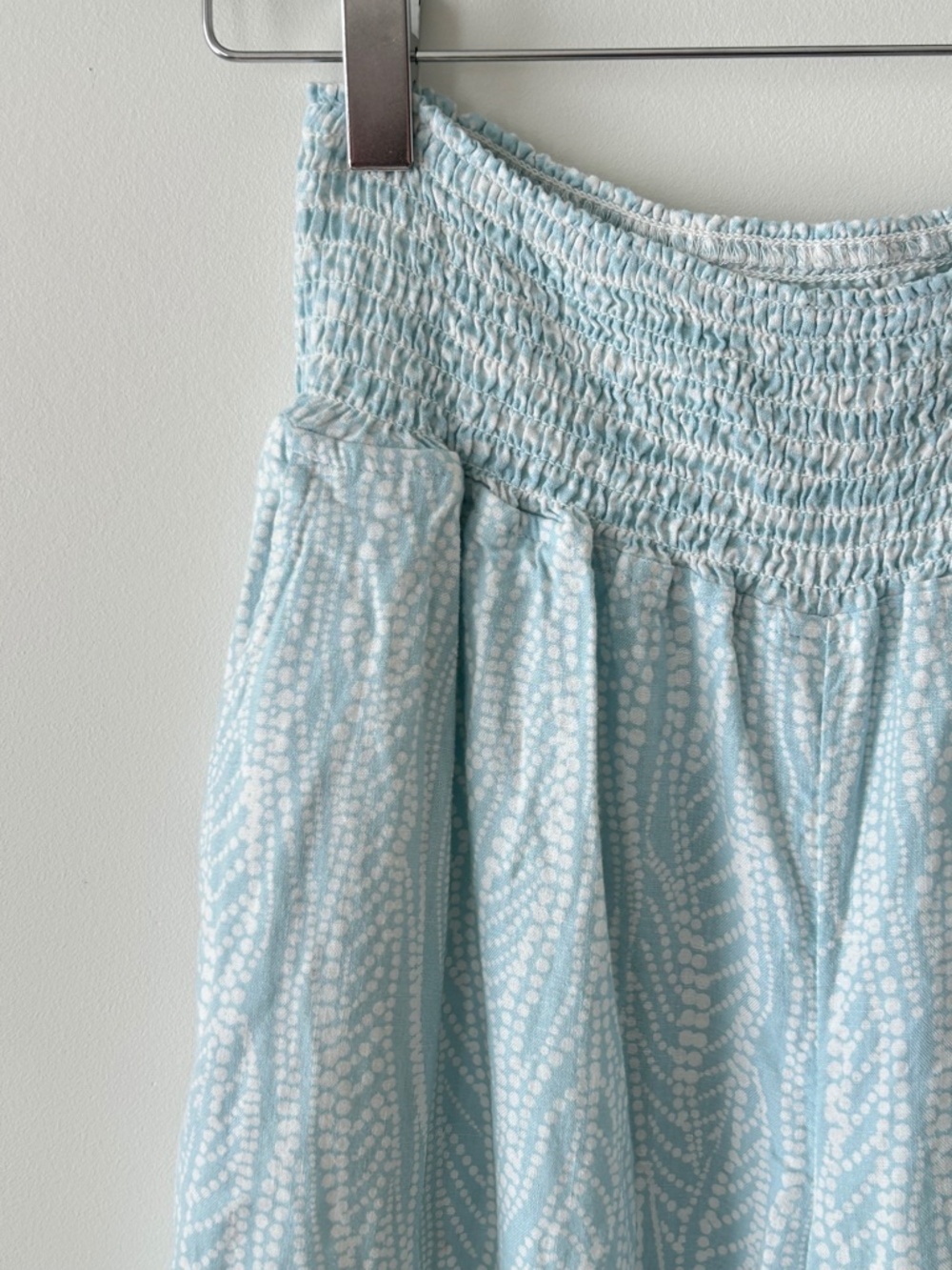 Joie Linen Blend Wide Leg Smocked Waist Light Blue & White Pants - Picture 5 of 16
